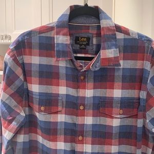Lee shirt